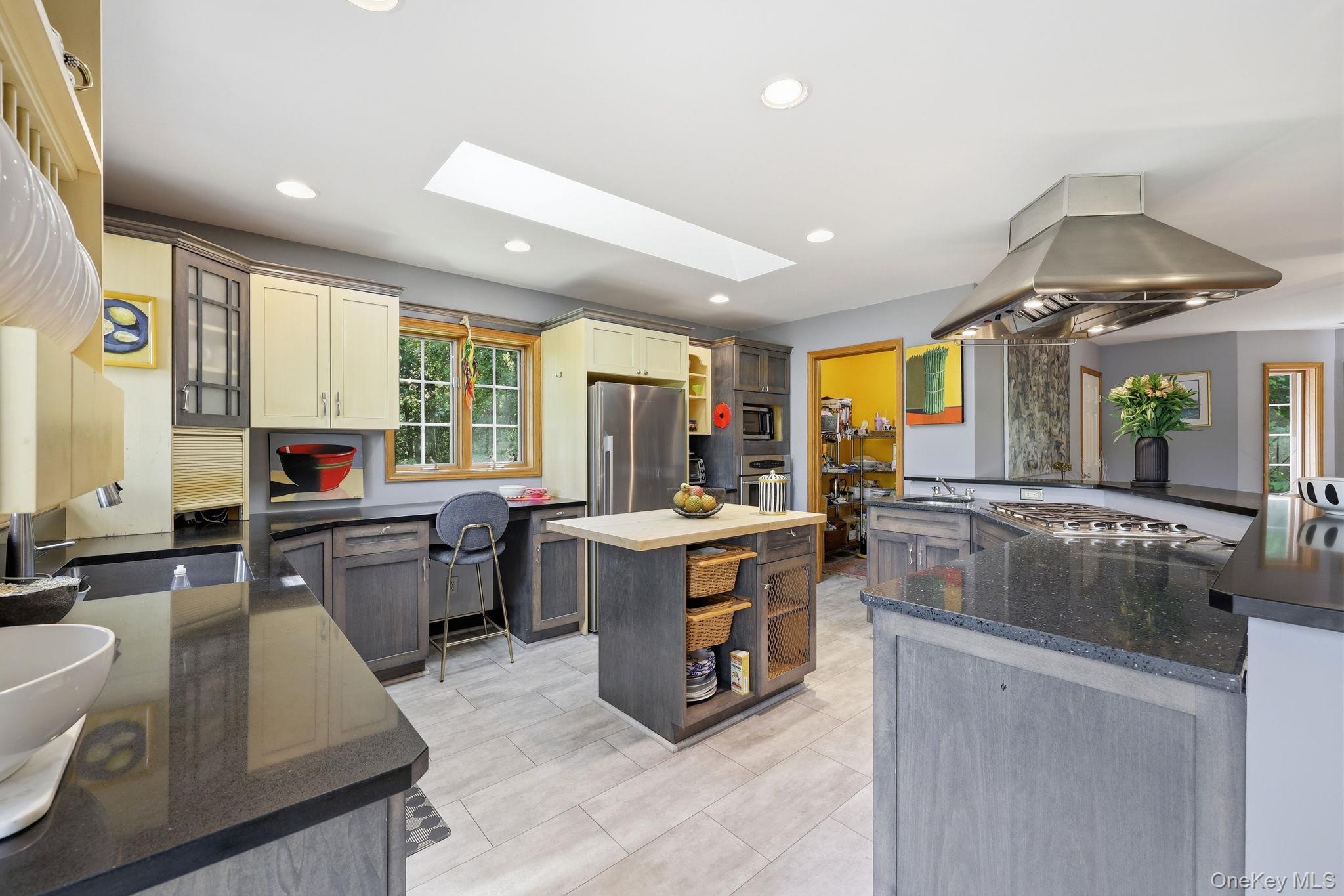 15 Meadow Drive – For Sale photo 2