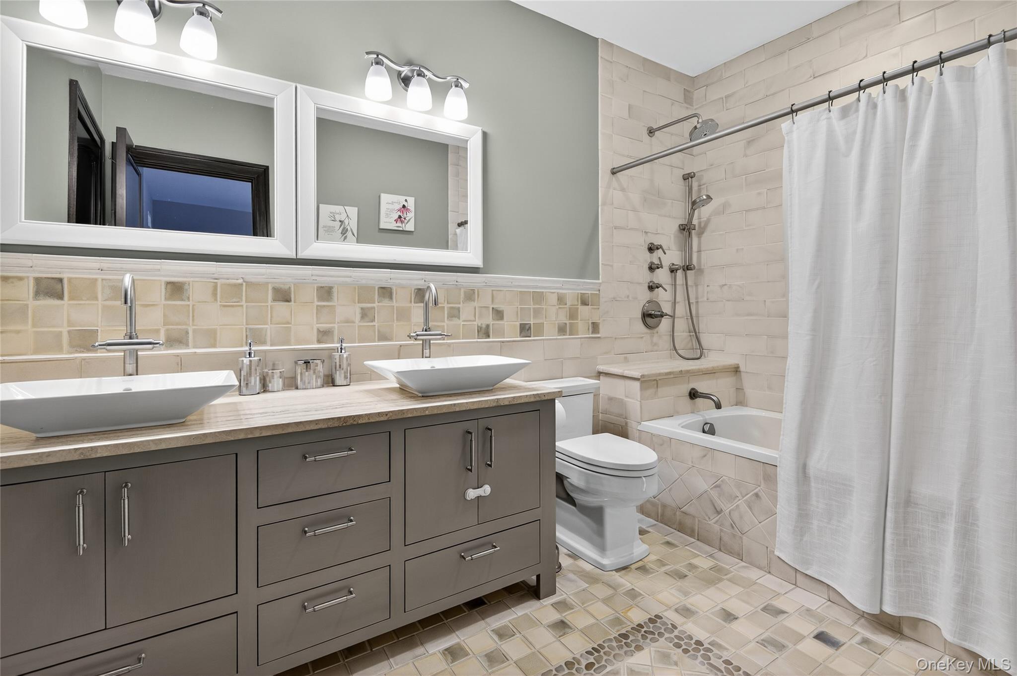 23 Gloria Lane – For Sale photo 36