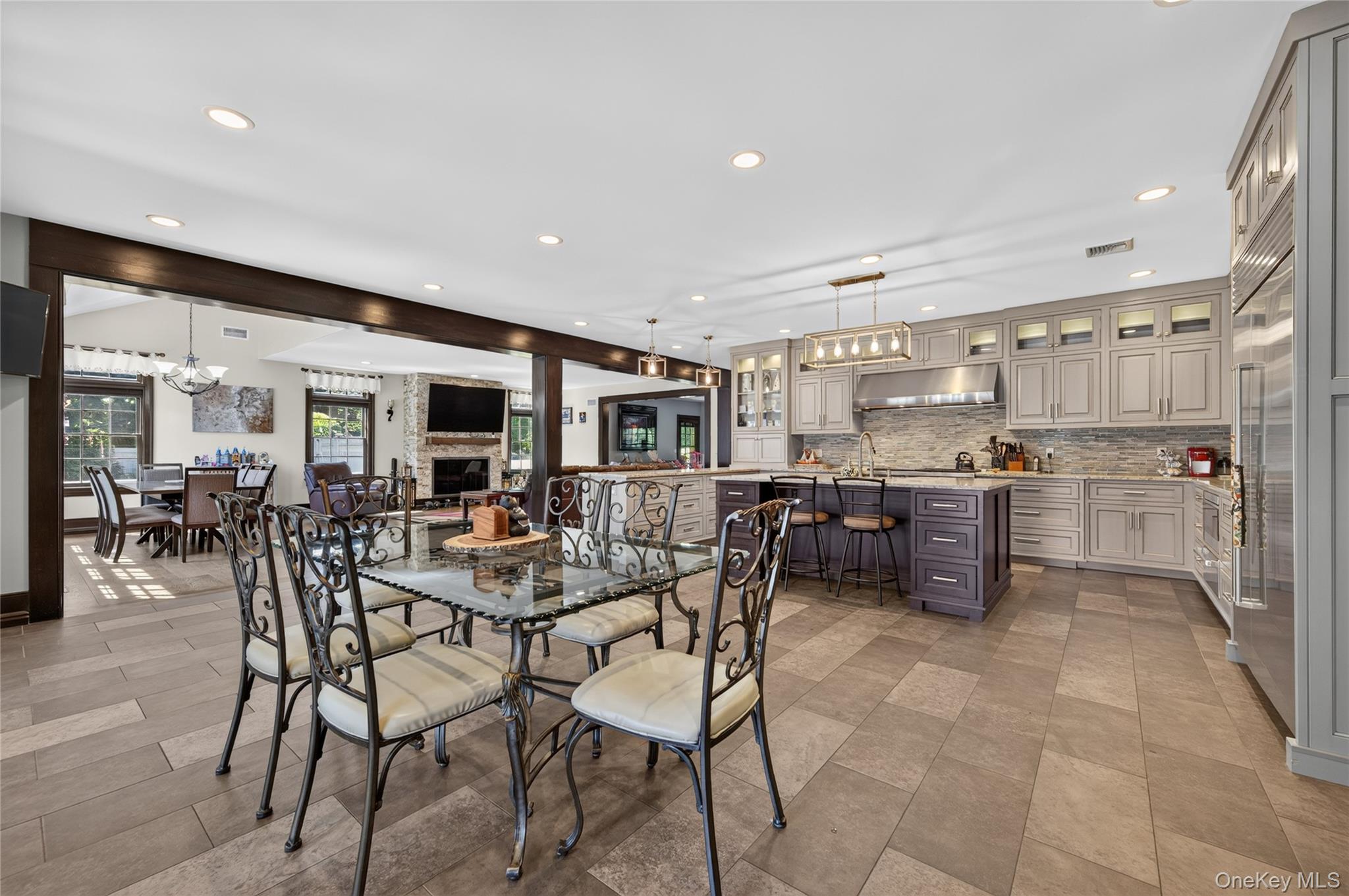 23 Gloria Lane – For Sale photo 7