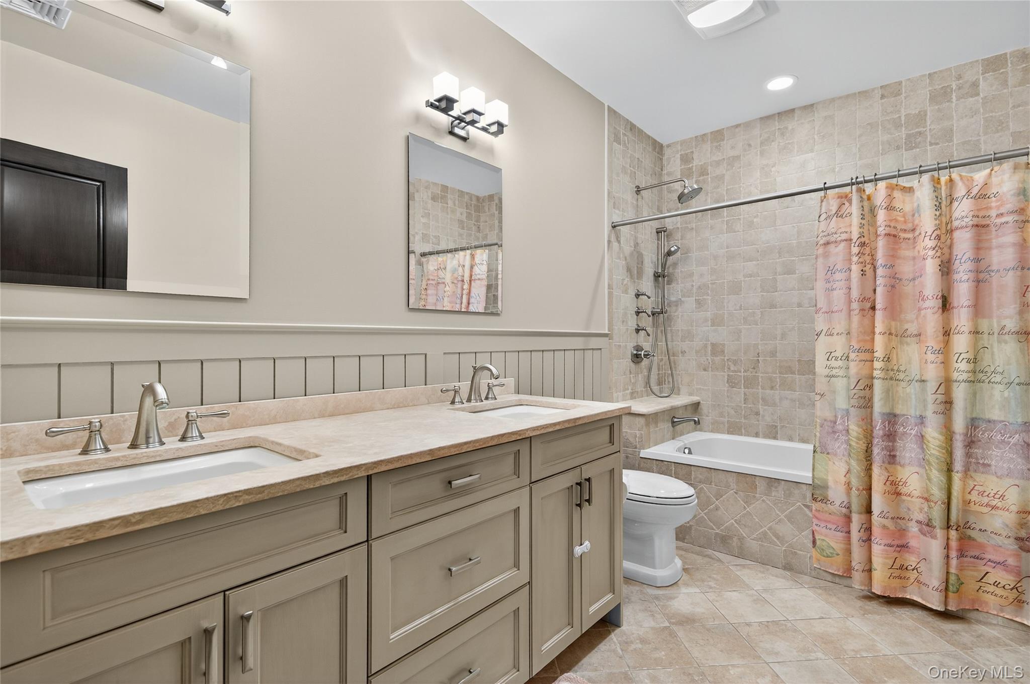 23 Gloria Lane – For Sale photo 33
