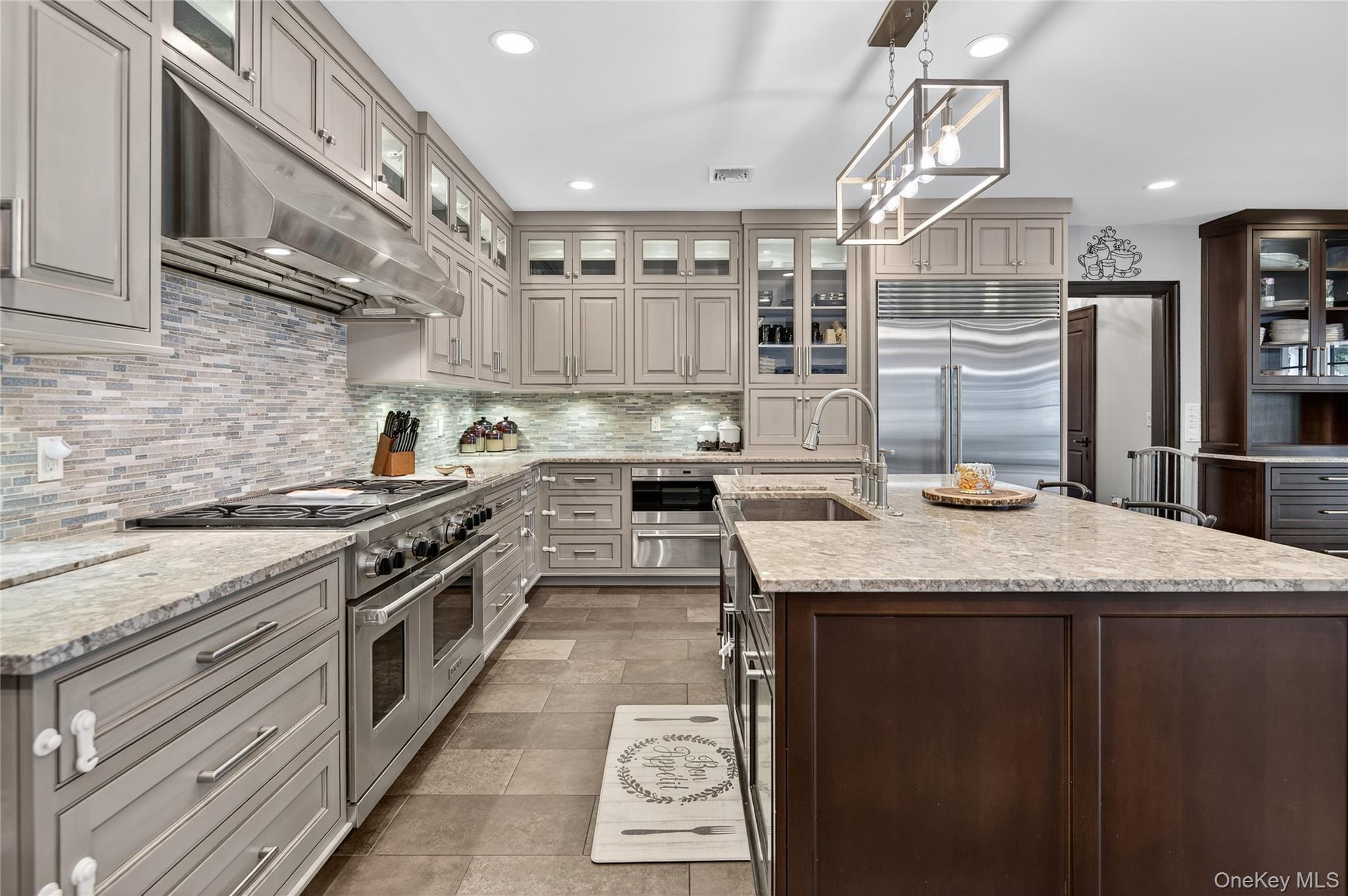 23 Gloria Lane – For Sale photo 6