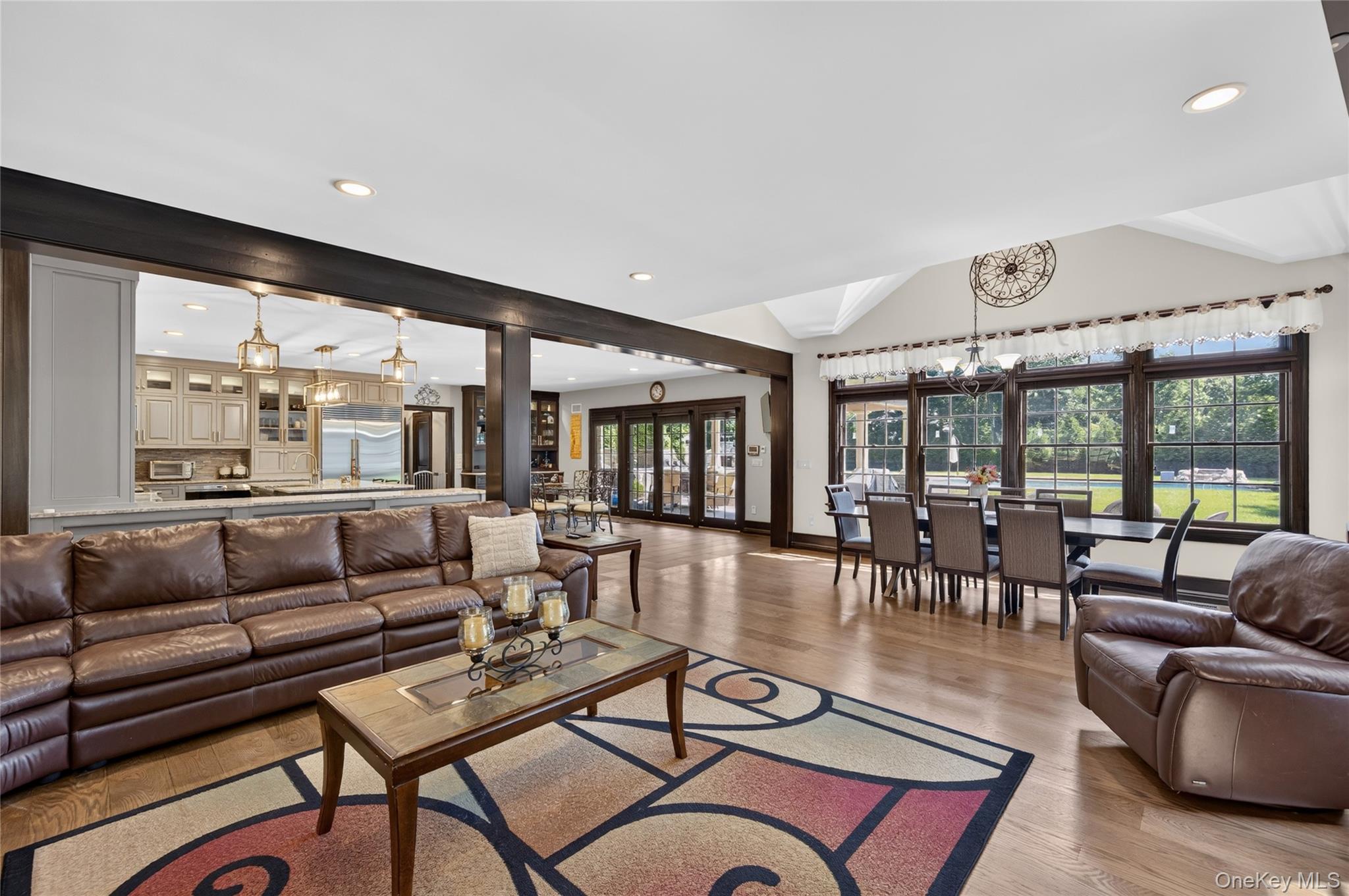23 Gloria Lane – For Sale photo 12