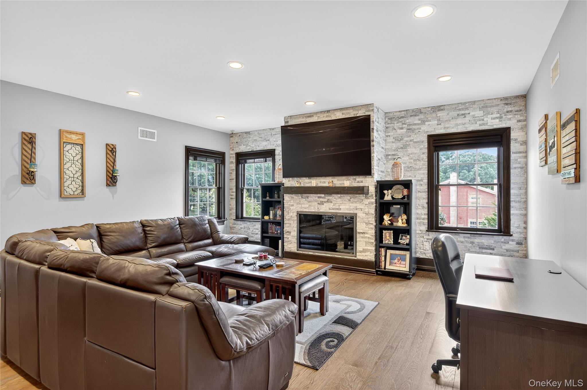 23 Gloria Lane – For Sale photo 23