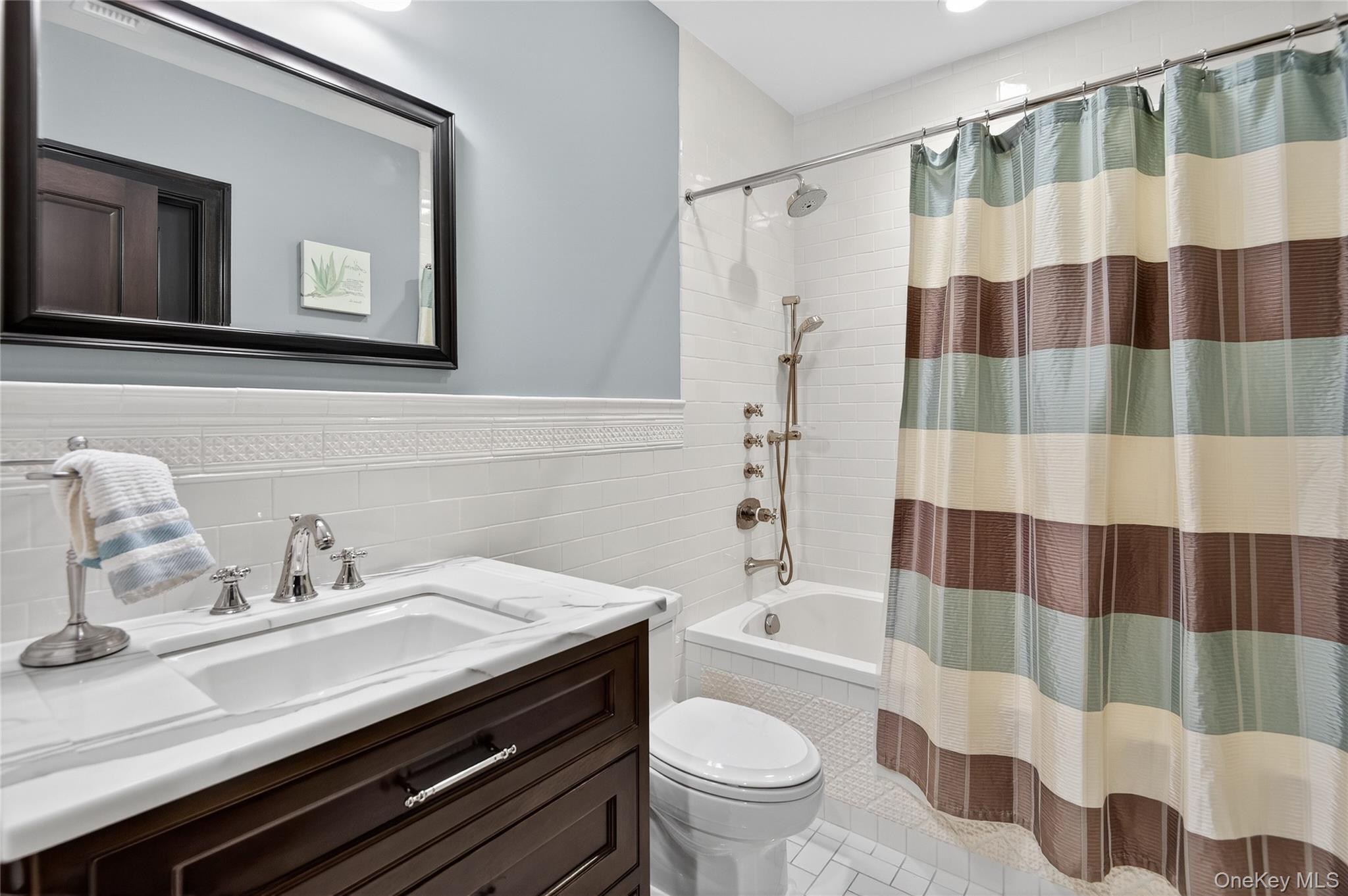 23 Gloria Lane – For Sale photo 18