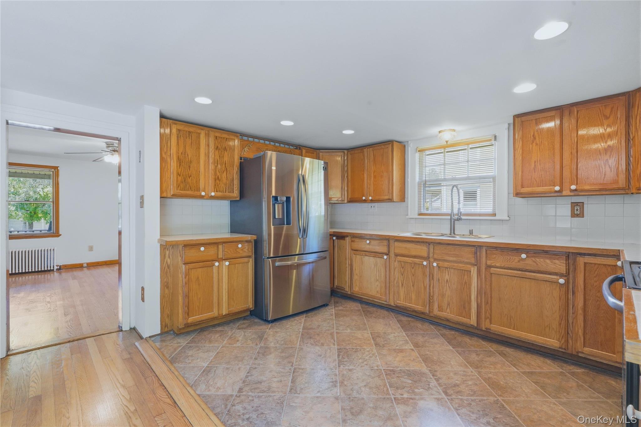9 Maple Street – For Sale photo 11