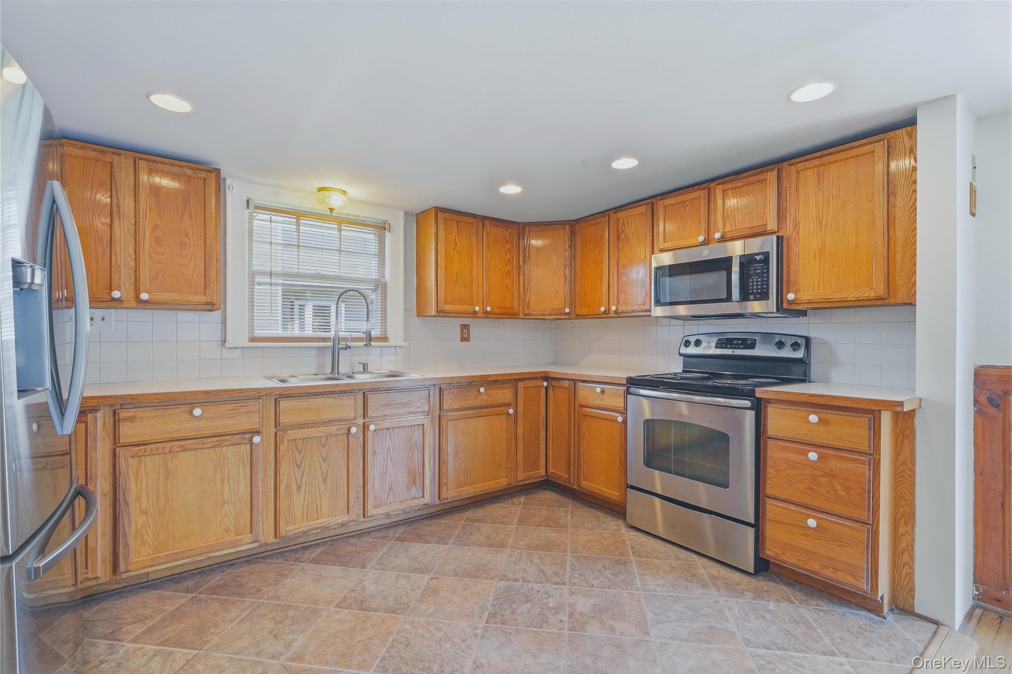 9 Maple Street – For Sale photo 10