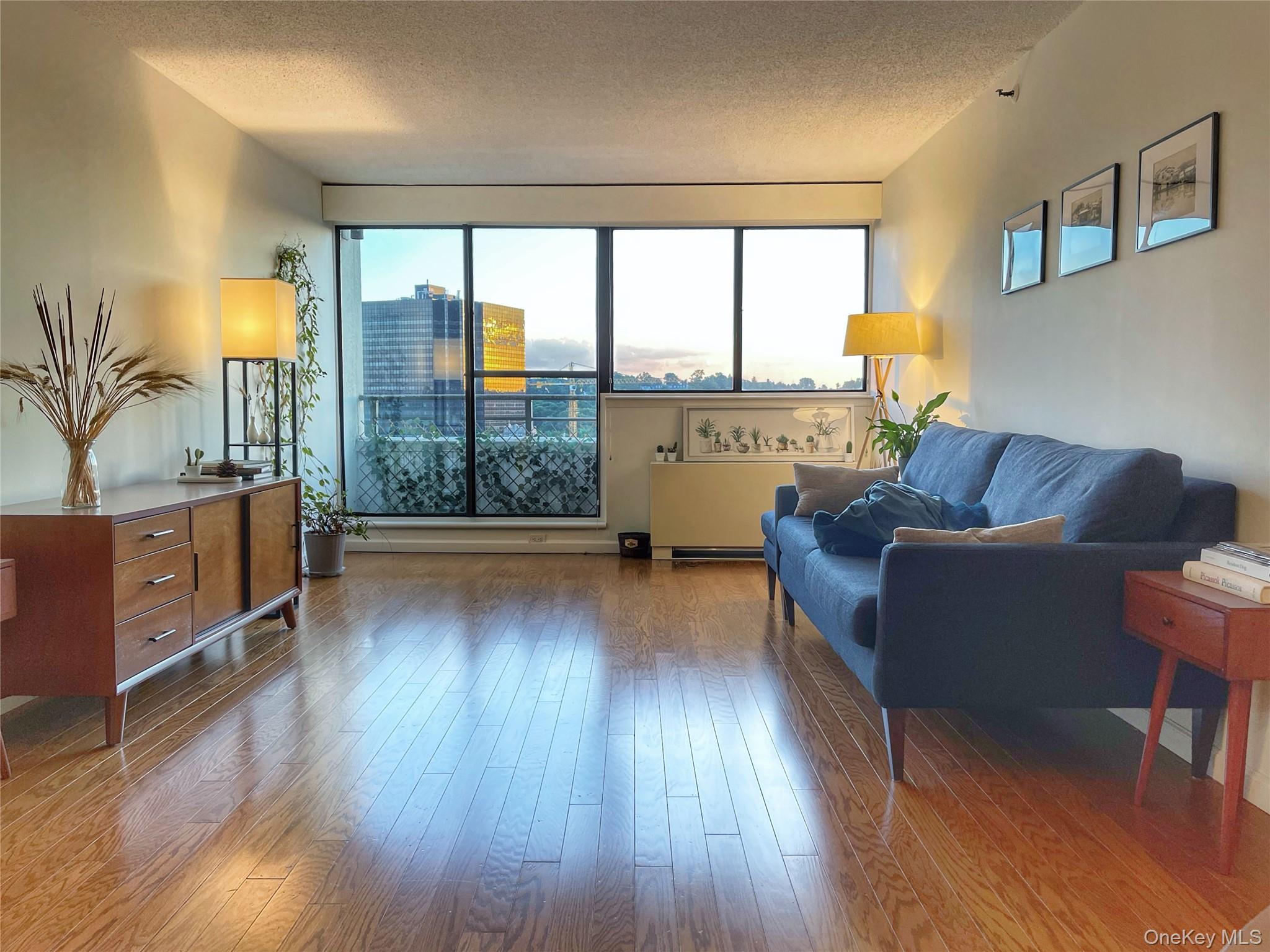 10 Cottage Place, Unit 10G photo 2