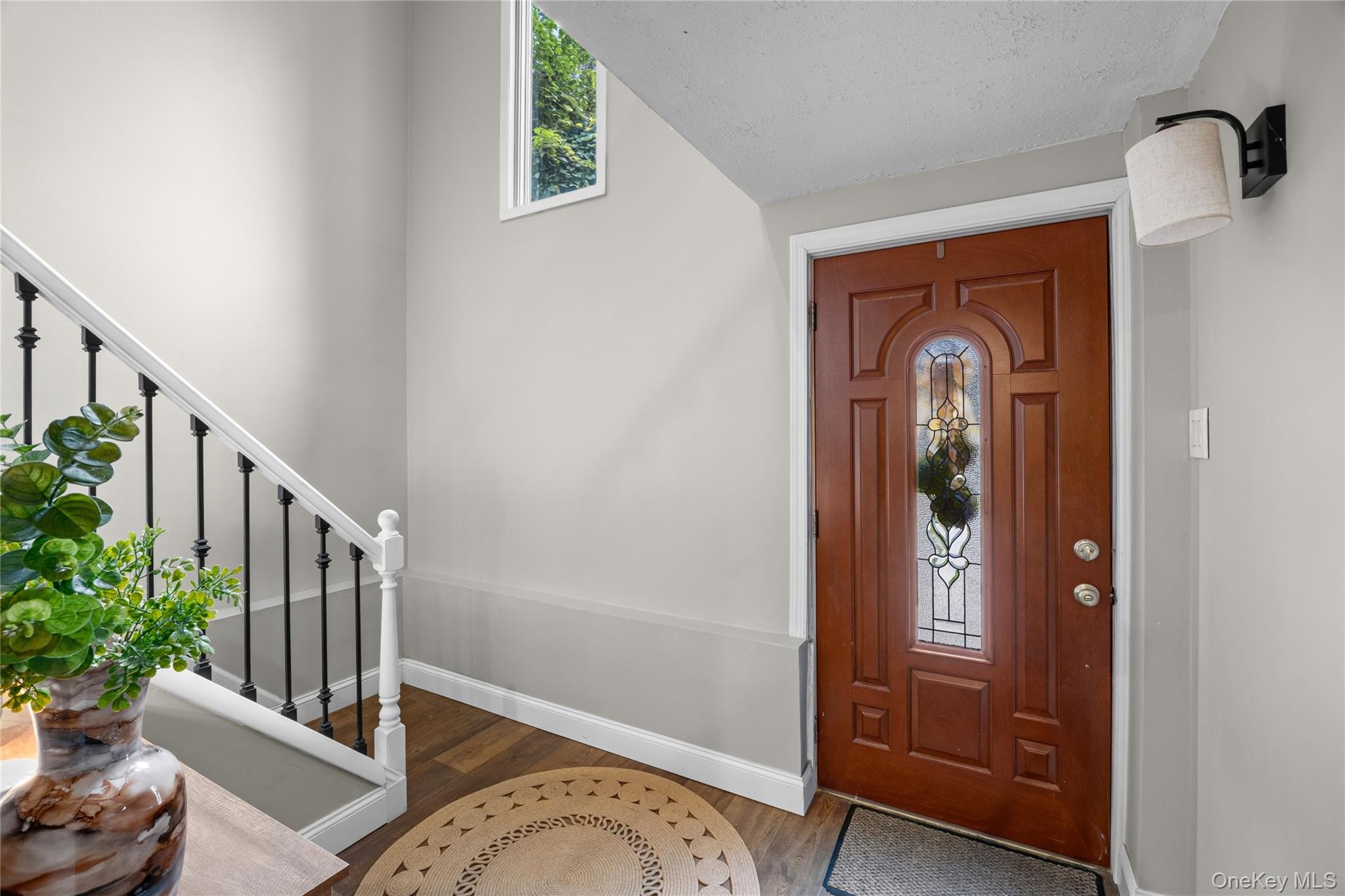 33 Manhasset Road – For Sale photo 2