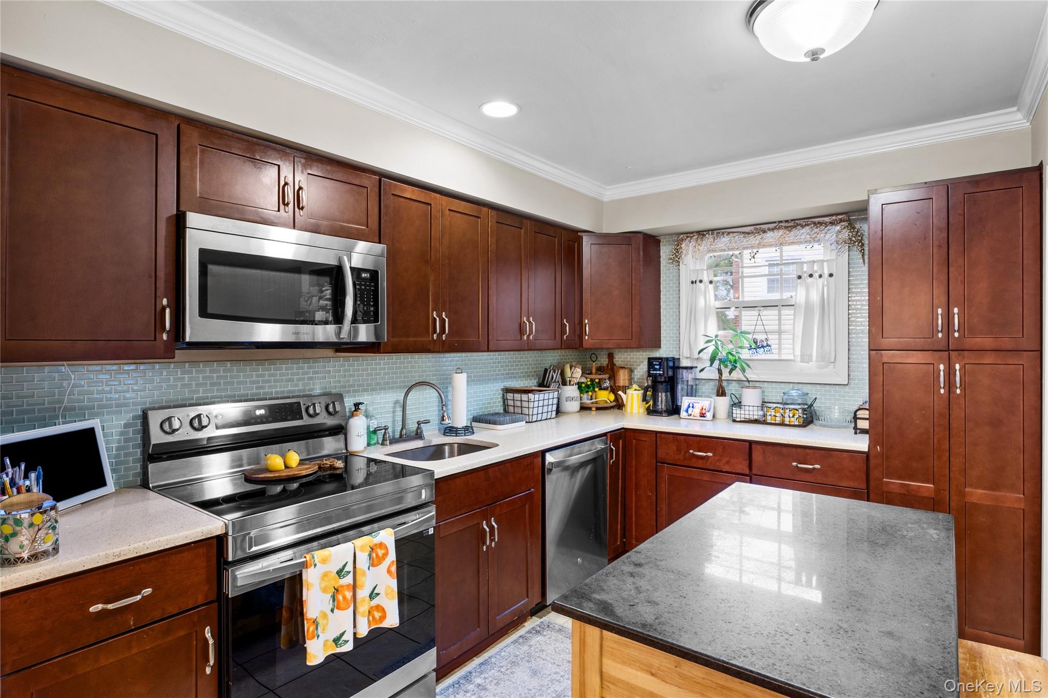33 Manhasset Road – For Sale photo 7
