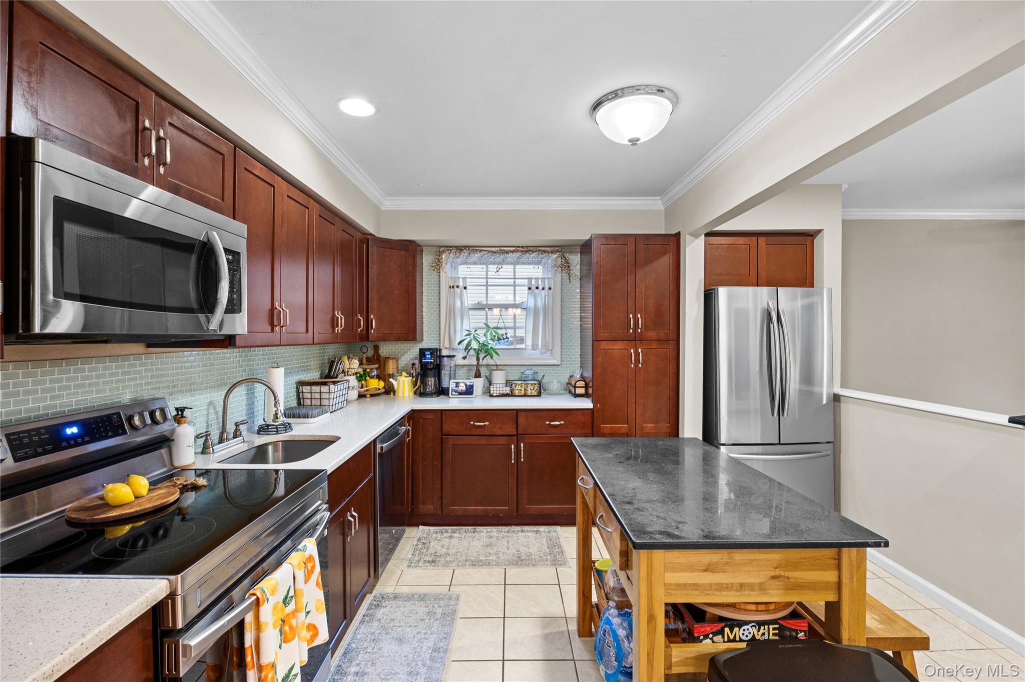 33 Manhasset Road – For Sale photo 8