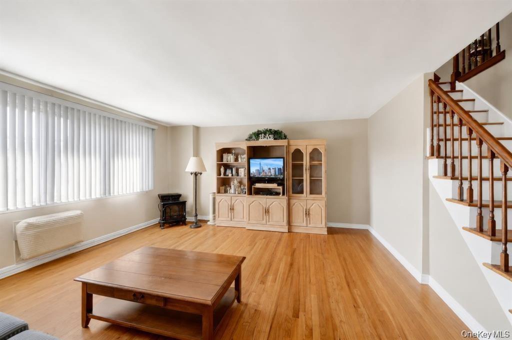 561 Logan Avenue – For Rent photo 4