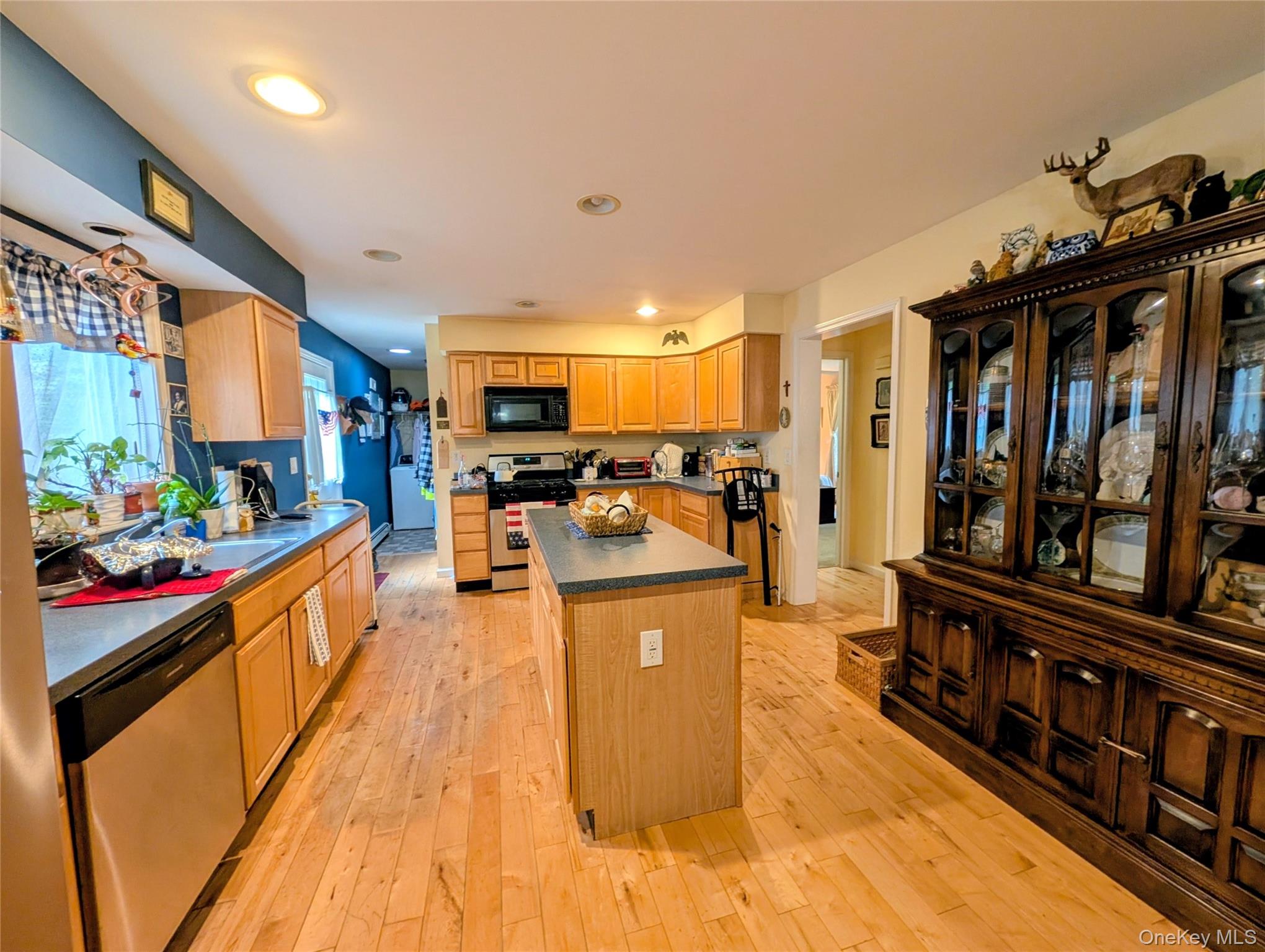 38 Hoffman – For Sale photo 10