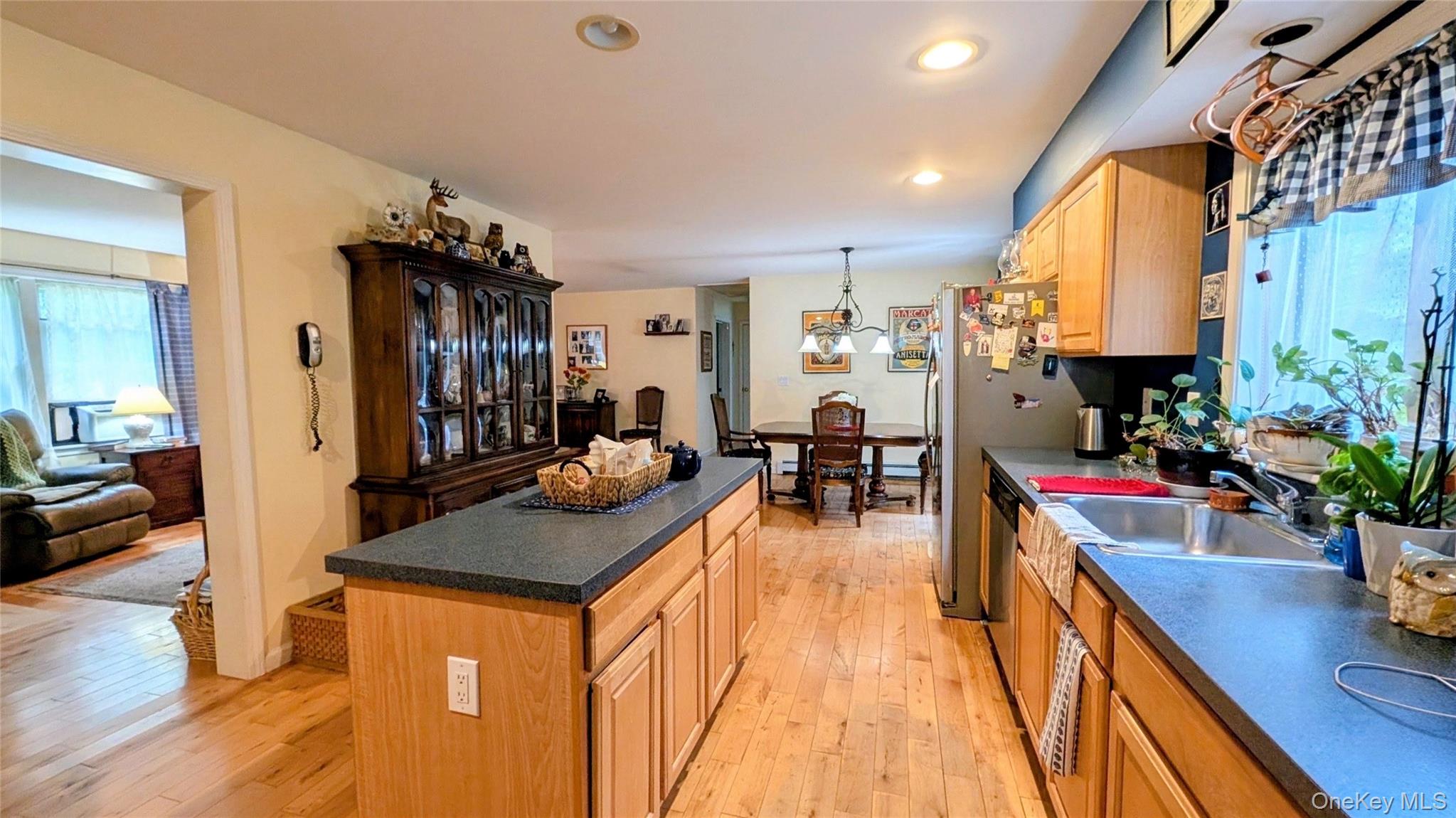 38 Hoffman – For Sale photo 11