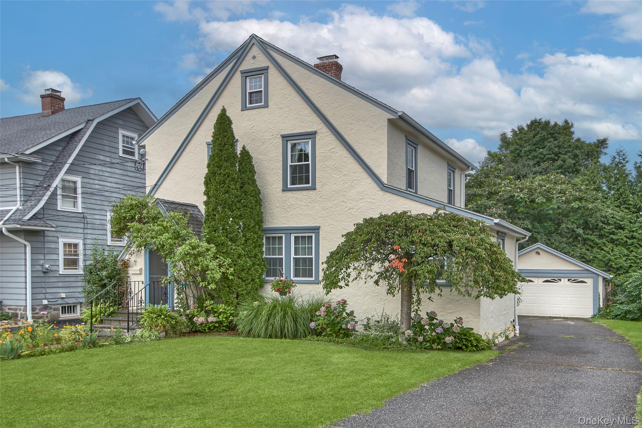 59 Adams Avenue – For Sale photo 2