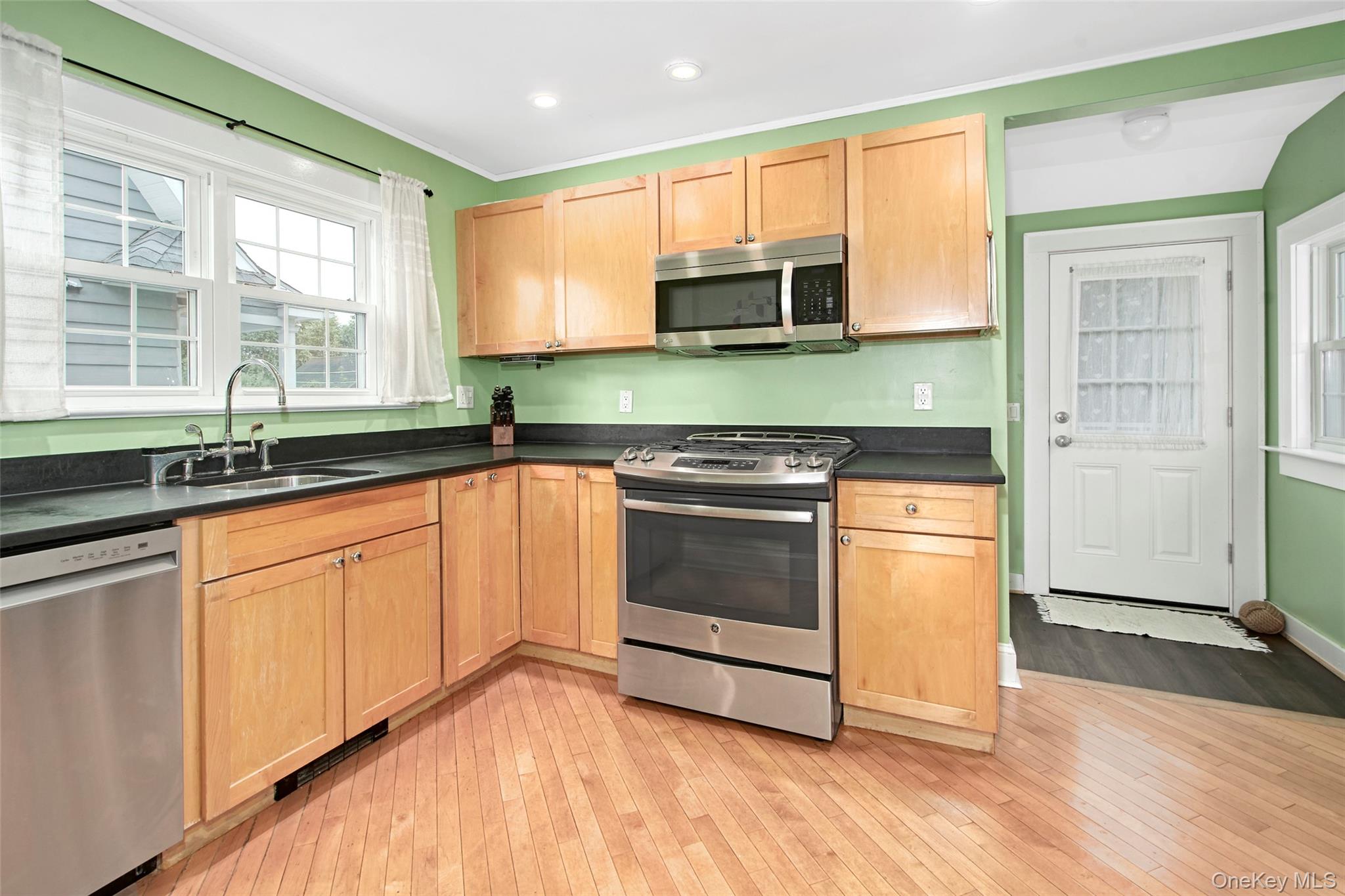 59 Adams Avenue – For Sale photo 13