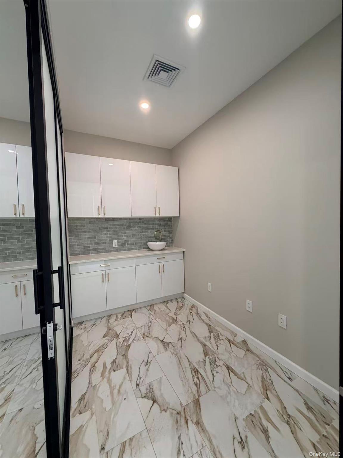 14147 Northern Boulevard, Unit 2nd FL photo 4