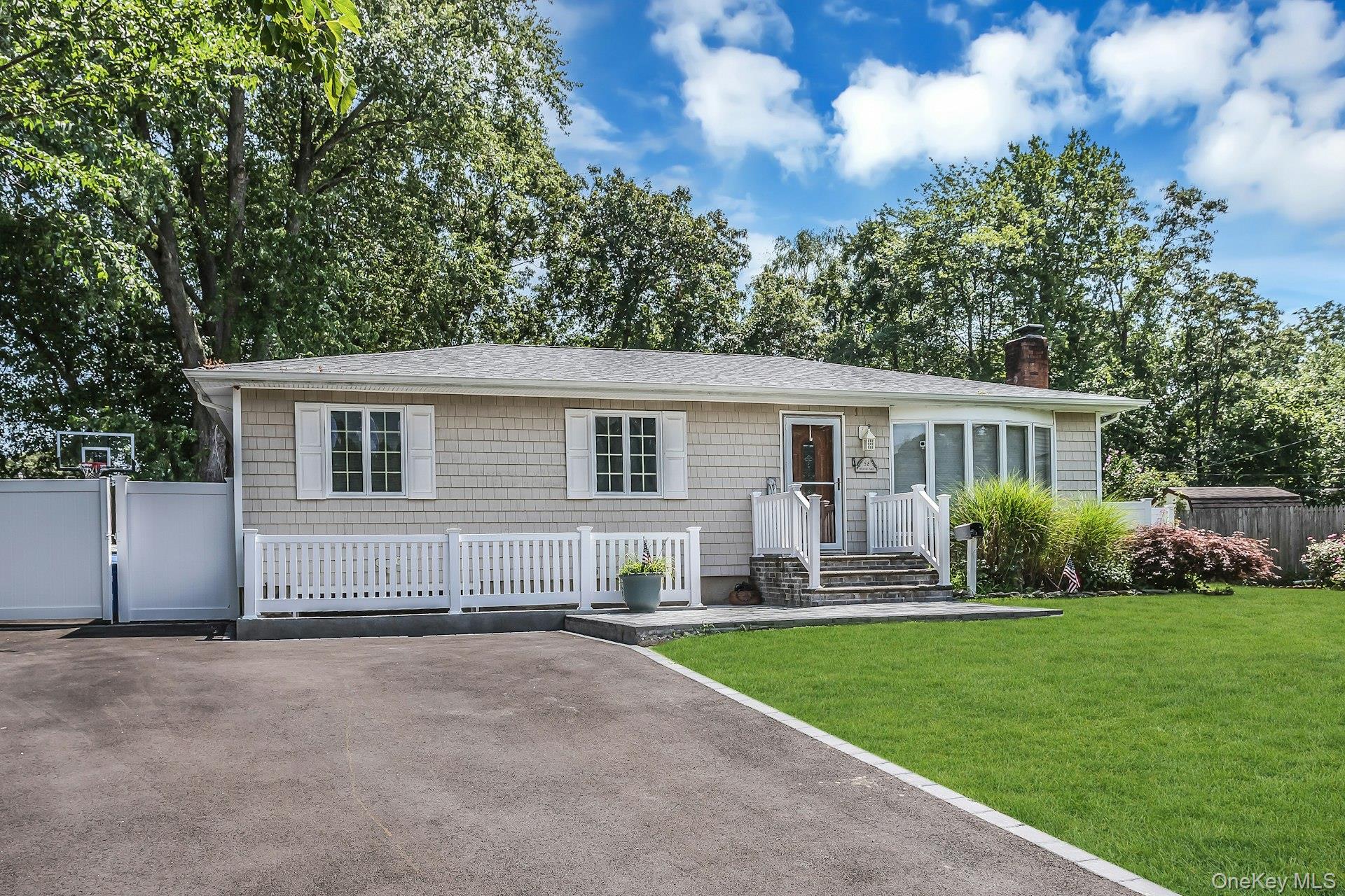 58 Crescent Place – For Sale photo 2