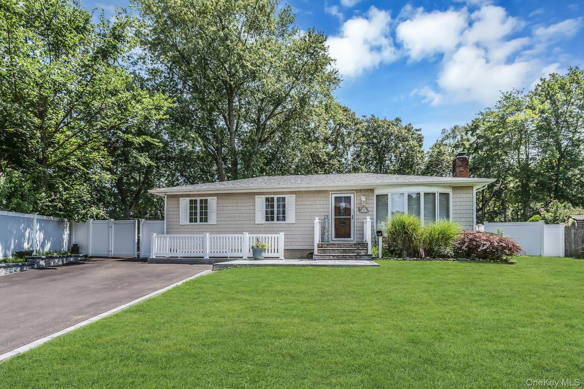 58 Crescent Place – For Sale