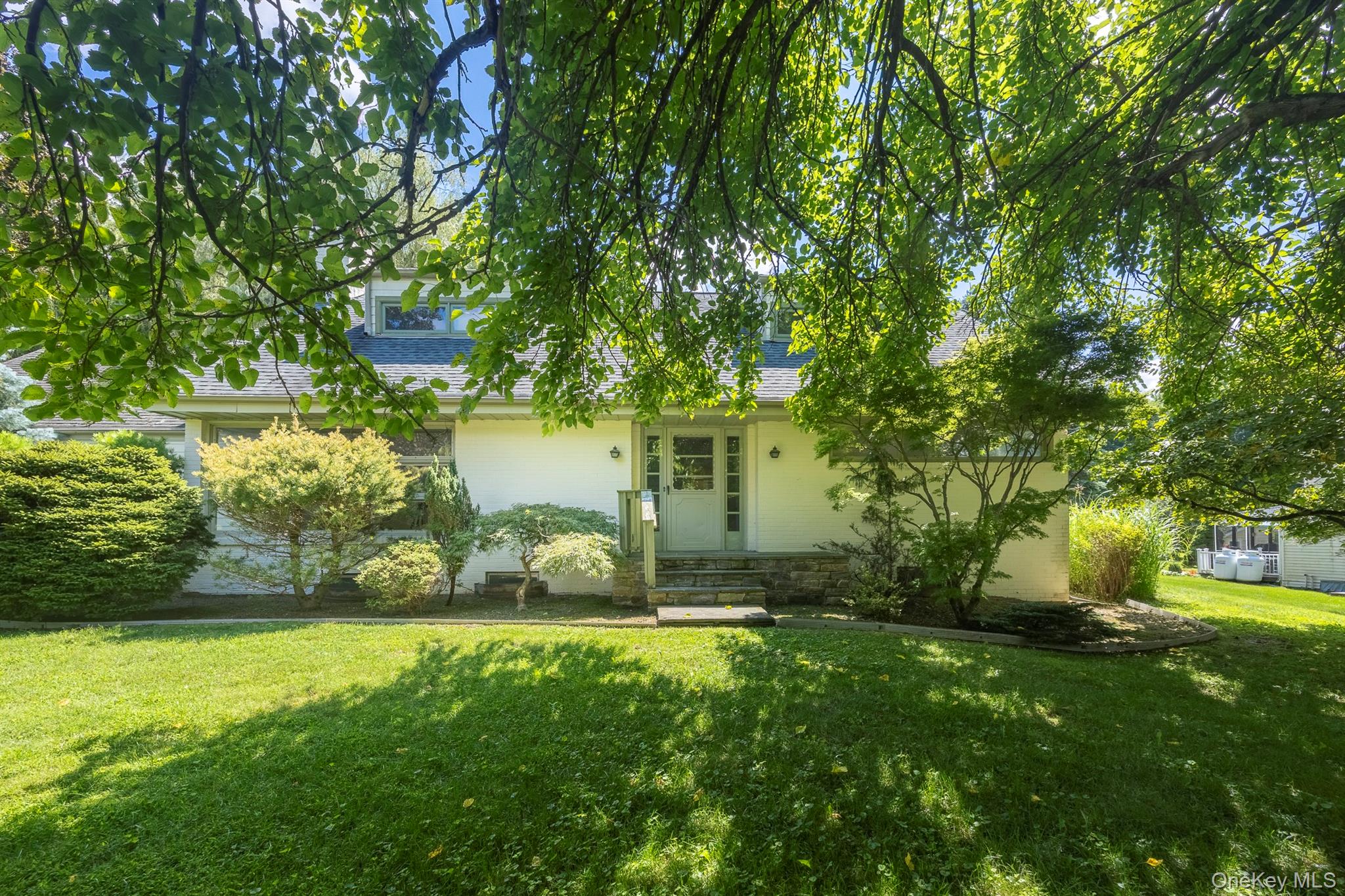 12 Ciferri Drive – For Sale photo 2