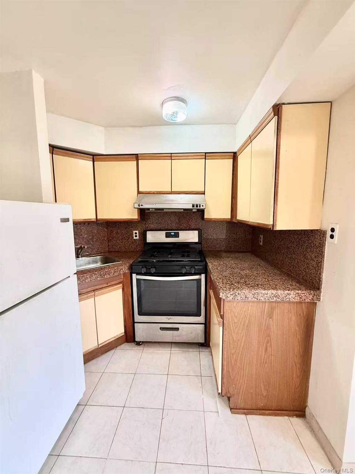 3730 103rd Street, Unit F1 photo 2