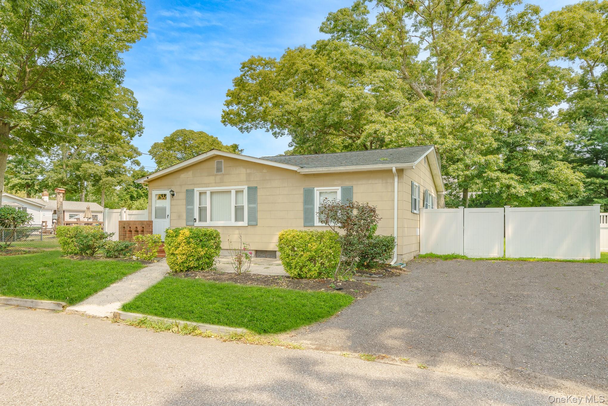 49 Salem Street – For Sale