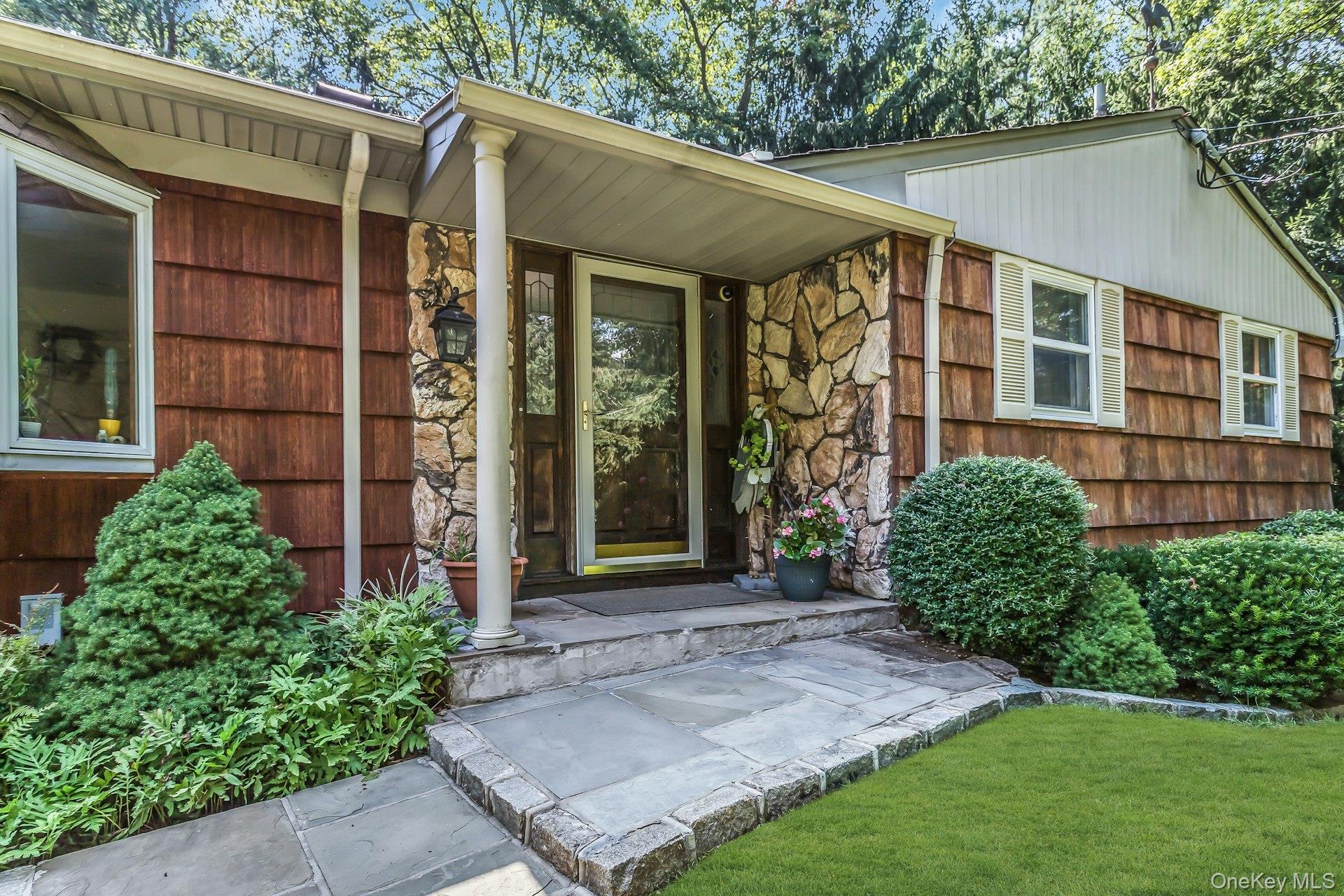 188 Daly Road – For Sale photo 4