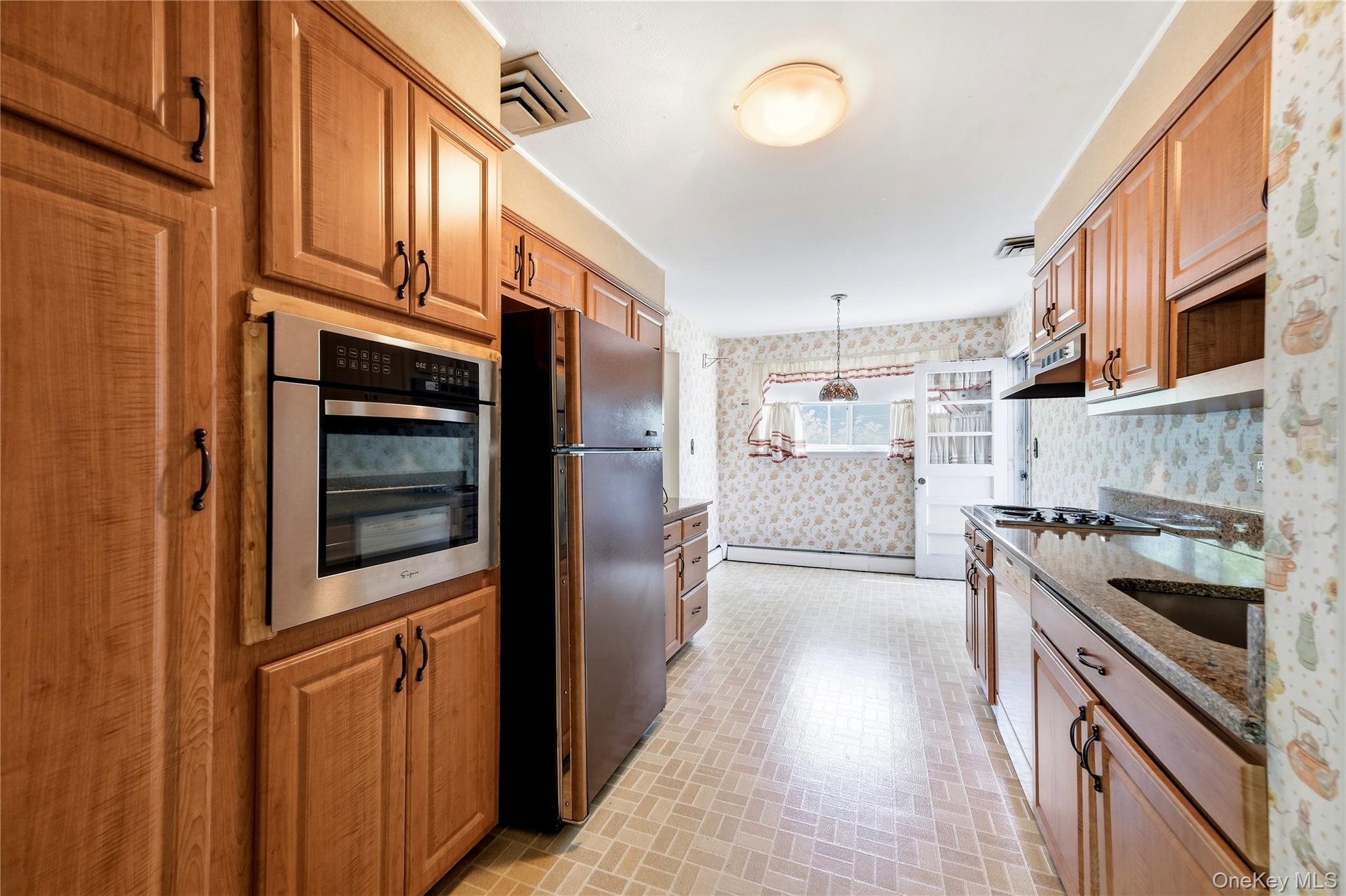 18 Valley Lane E – For Sale photo 10