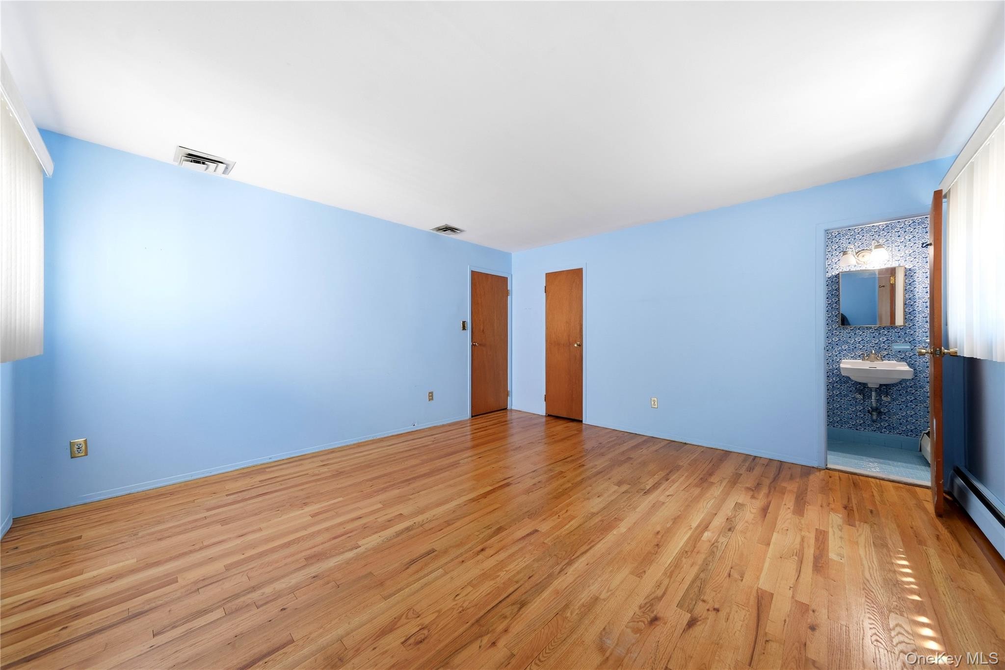 18 Valley Lane E – For Sale photo 14