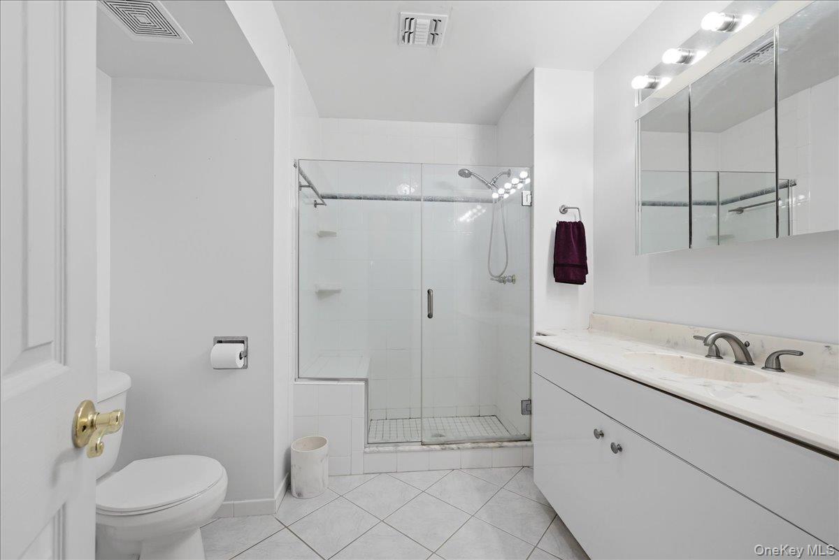 10 Casey Lane – For Sale photo 13