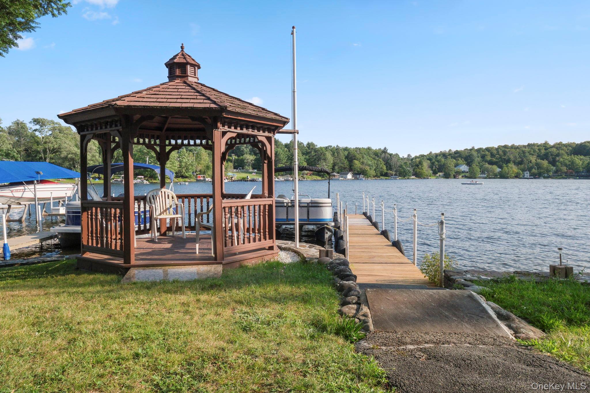 1023 Lake Shore Drive – For Sale photo 2