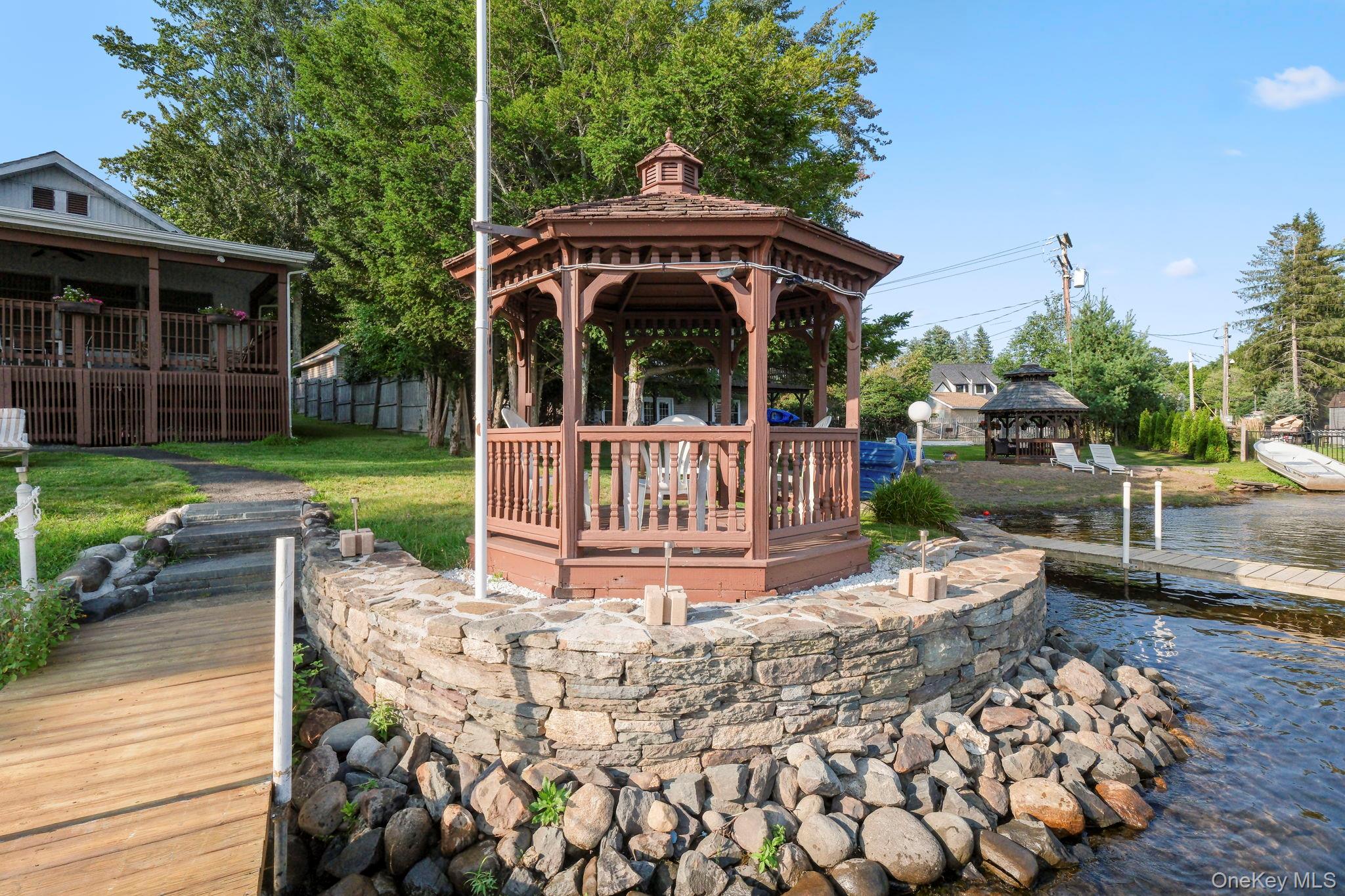 1023 Lake Shore Drive – For Sale photo 12