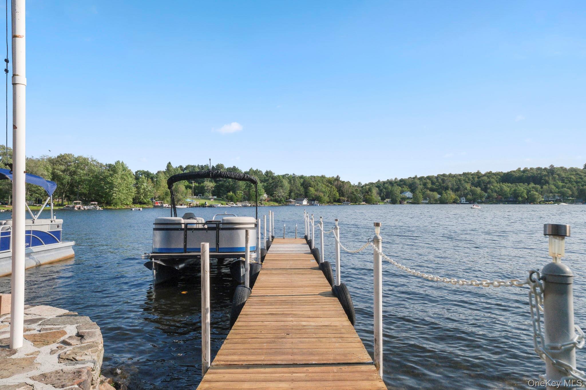 1023 Lake Shore Drive – For Sale photo 3
