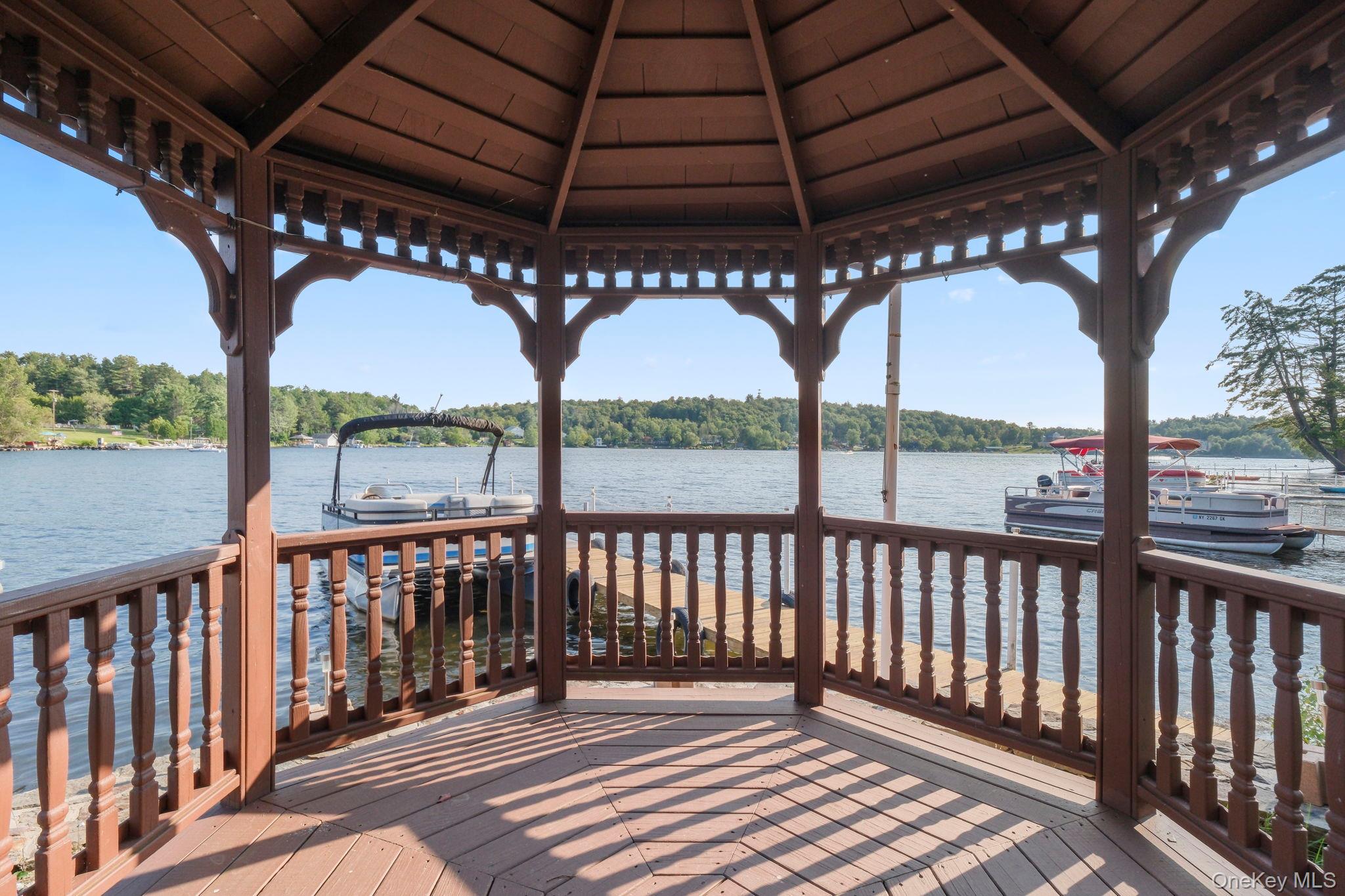 1023 Lake Shore Drive – For Sale photo 9