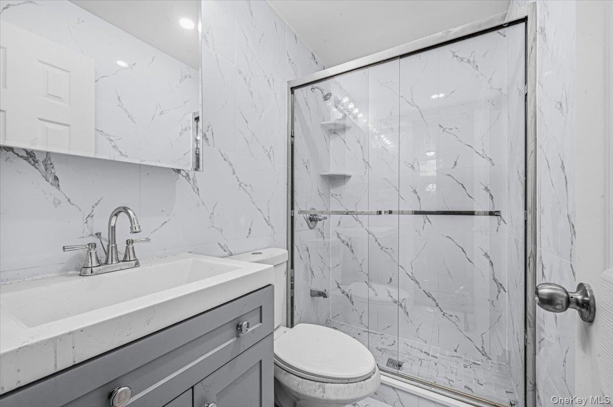 2050 Ryer Avenue – For Sale photo 27