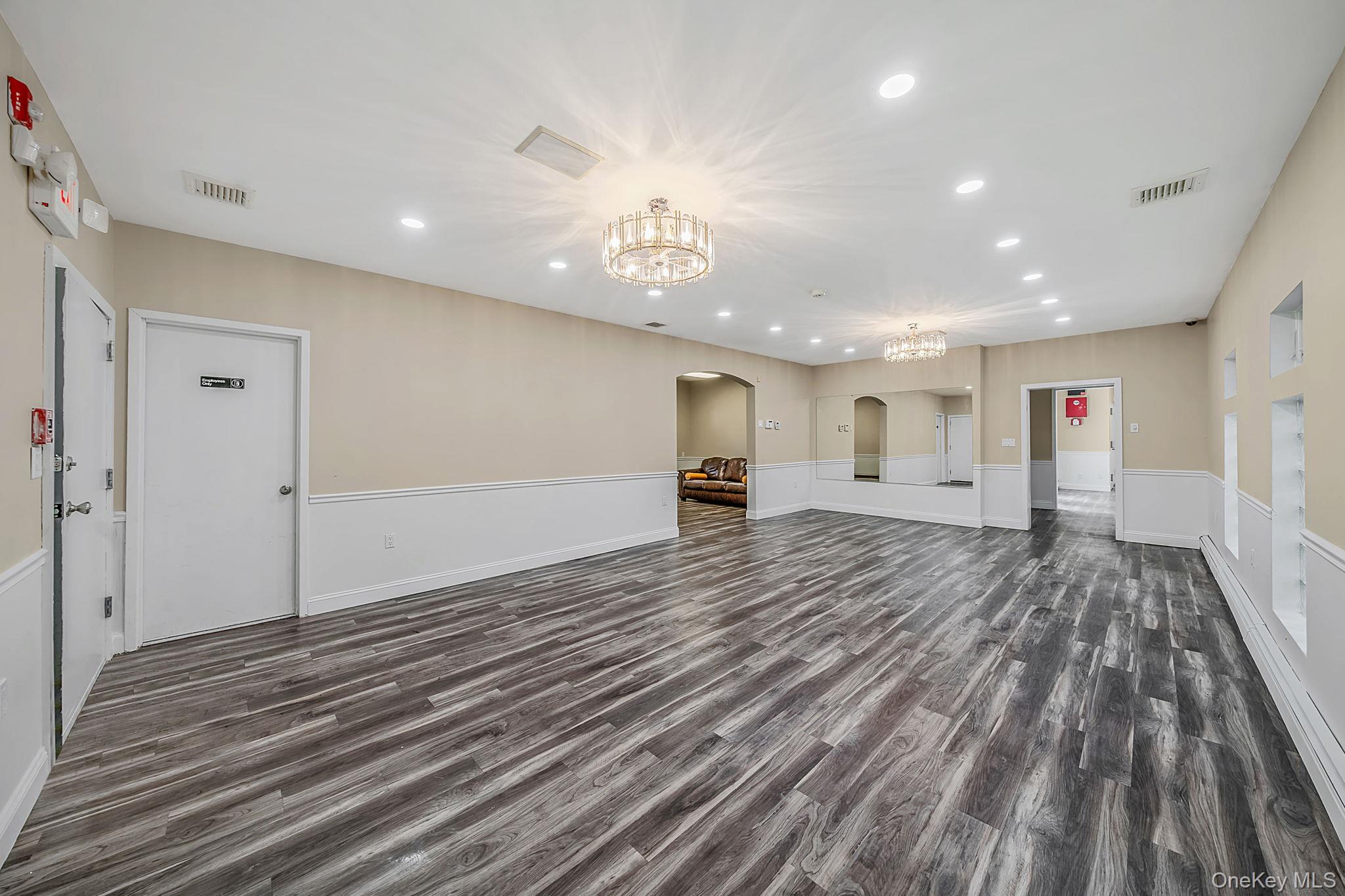 41 Echo Avenue – For Rent photo 12