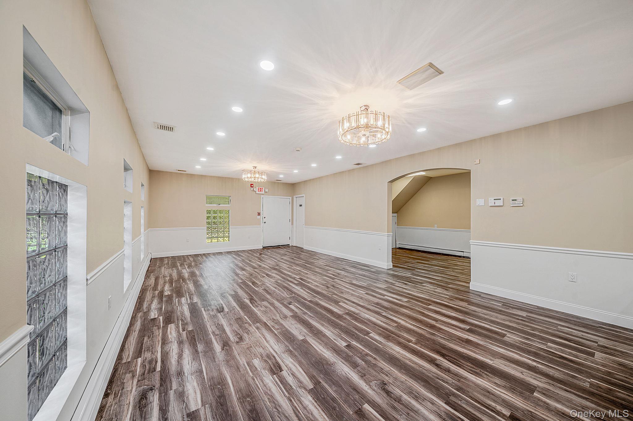 41 Echo Avenue – For Rent photo 10