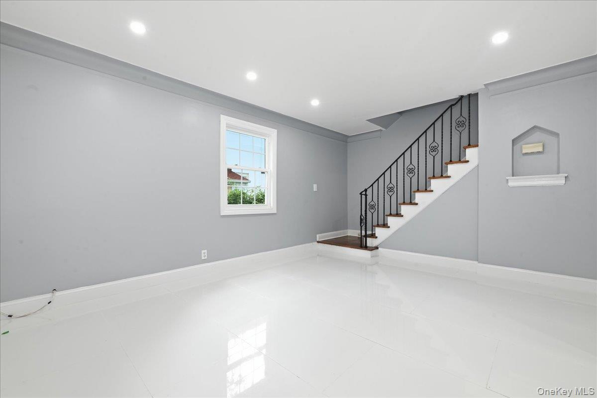 415 Leonard Boulevard – For Sale photo 5