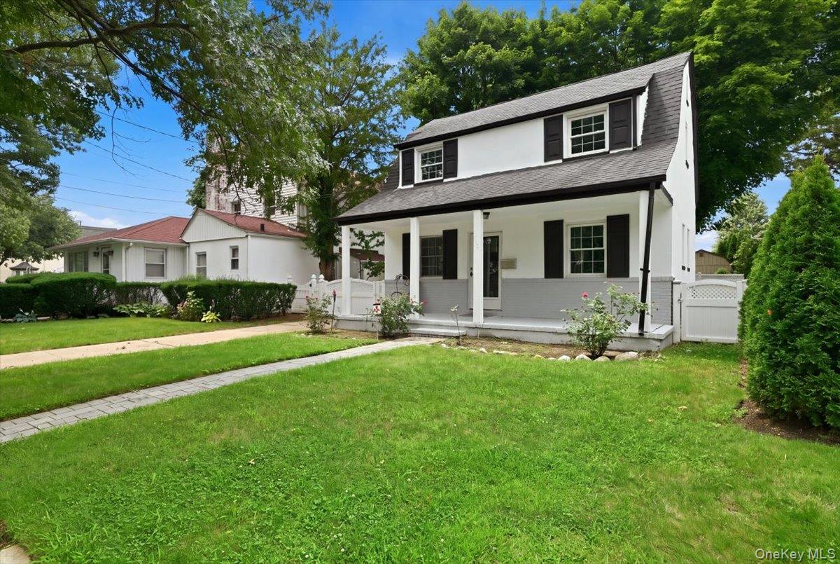 415 Leonard Boulevard – For Sale photo 3