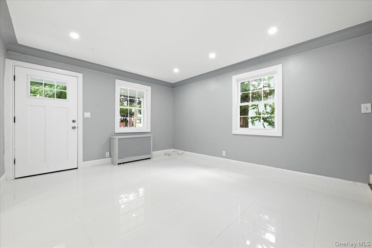 415 Leonard Boulevard – For Sale photo 7
