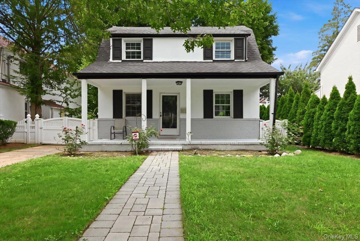 415 Leonard Boulevard – For Sale