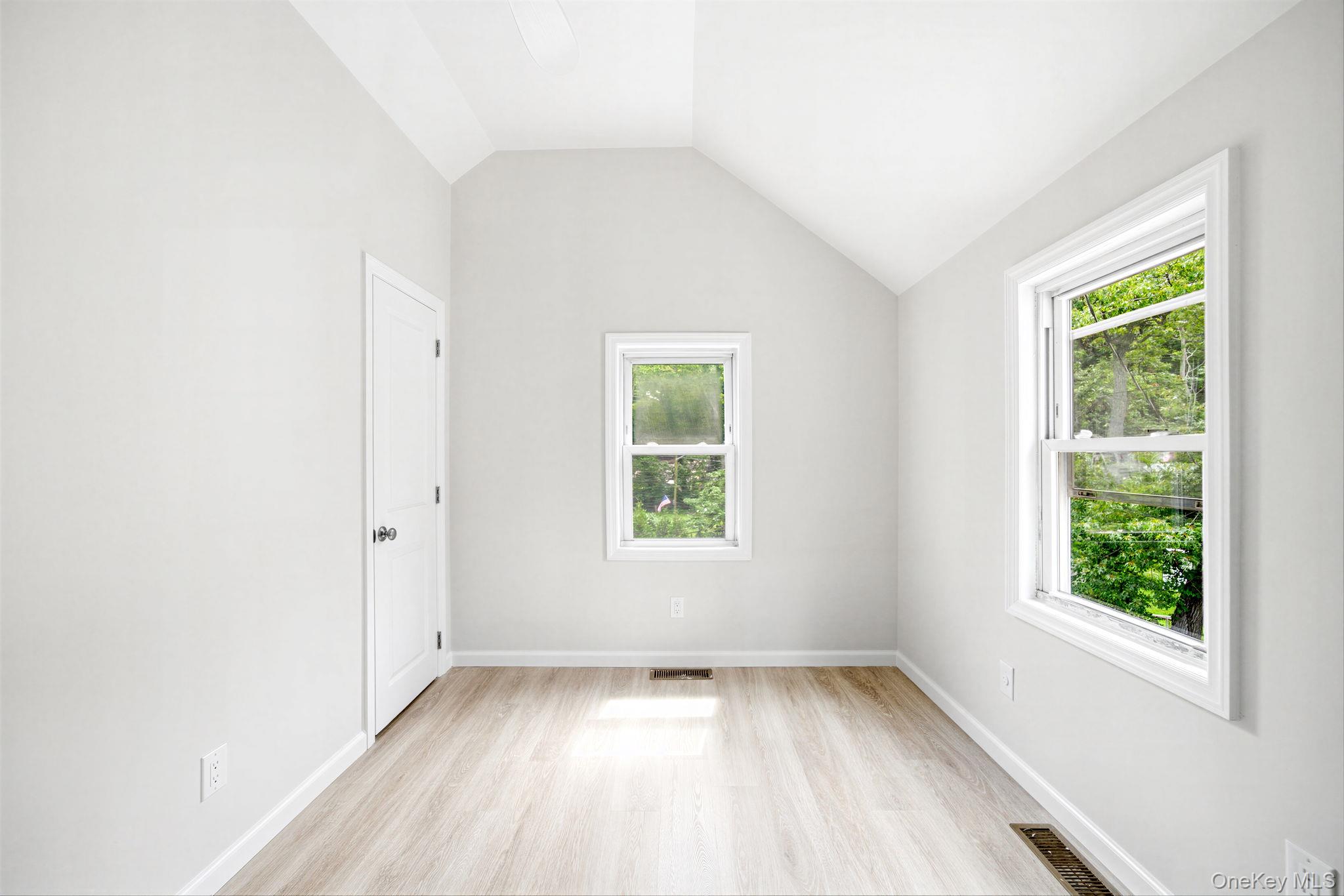 27 Walnut Avenue, Unit 2 photo 15