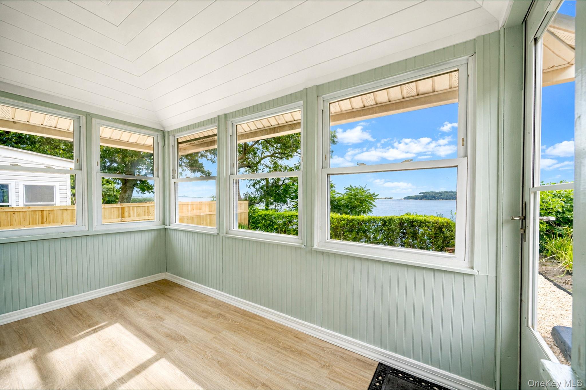 27 Walnut Avenue, Unit 2 photo 6