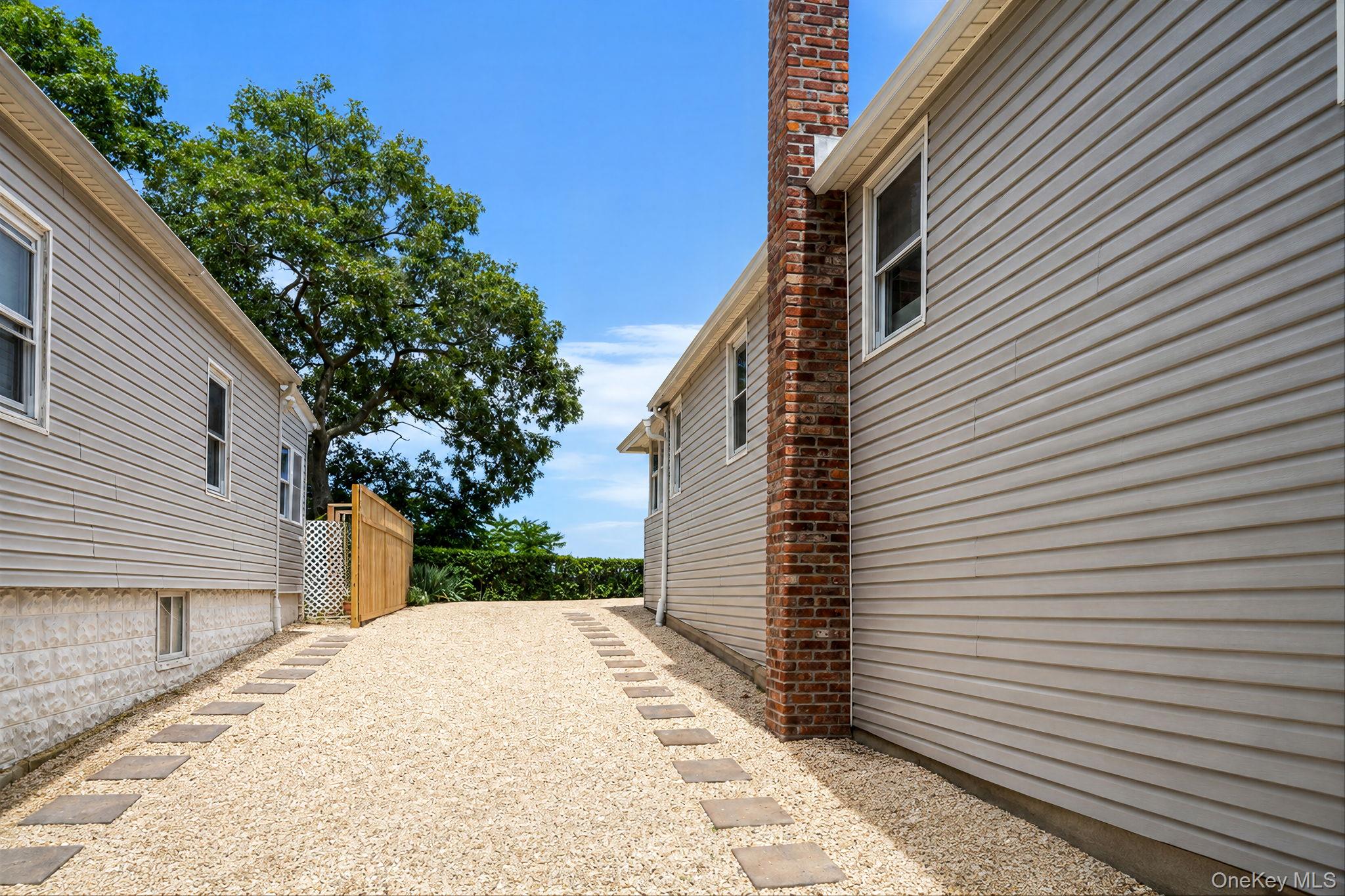 27 Walnut Avenue, Unit 2 photo 20