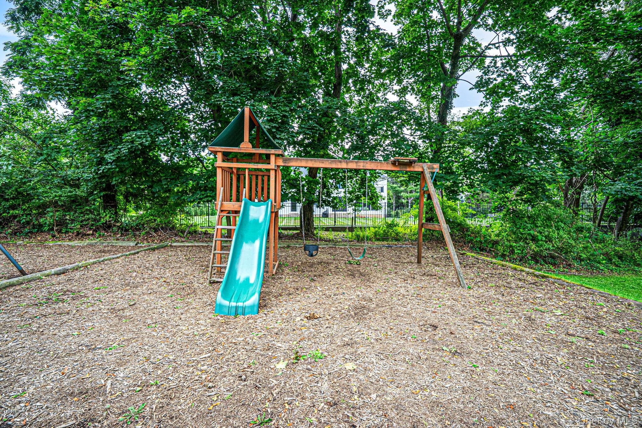 27 Walnut Avenue, Unit 2 photo 30
