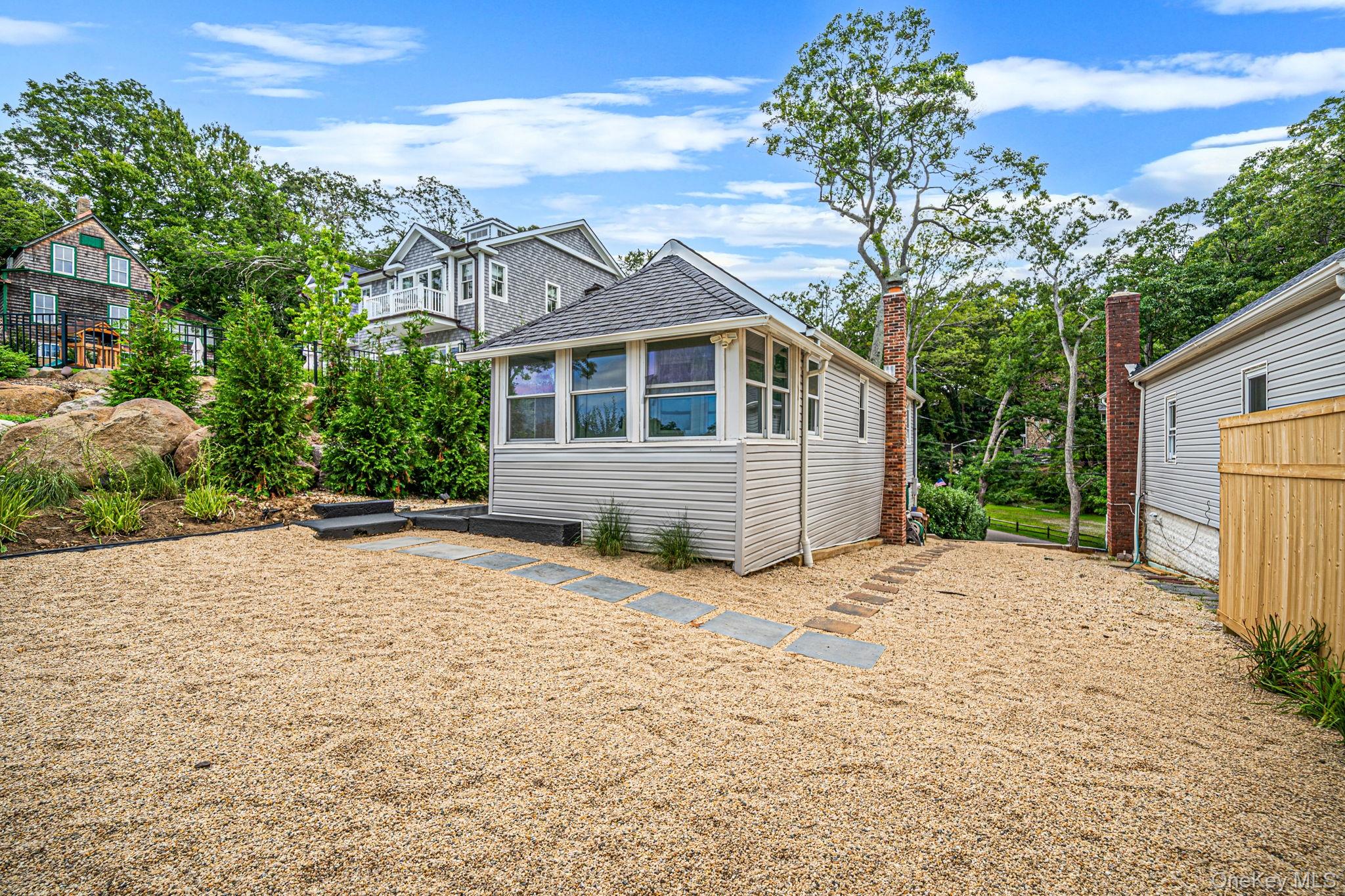 27 Walnut Avenue, Unit 2 photo 4