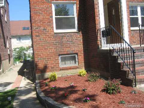 160-45 Willets Point Boulevard – For Rent photo 3