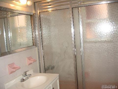 160-45 Willets Point Boulevard – For Rent photo 9
