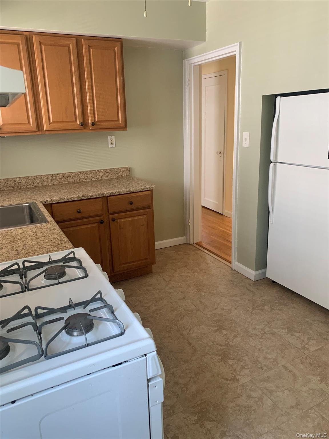 431 E Chester Street – For Rent photo 9