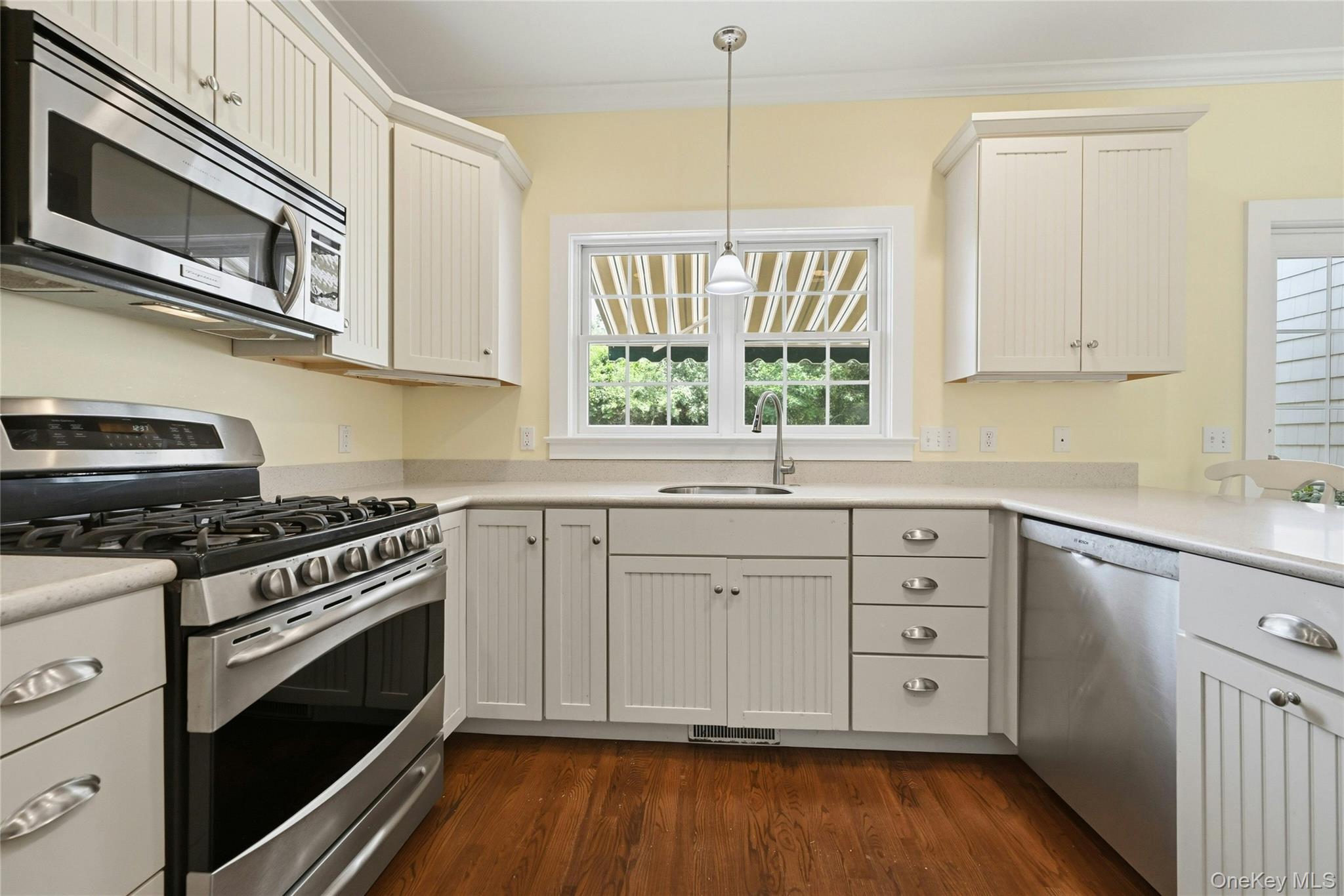 870 Parkview Lane – For Sale photo 10