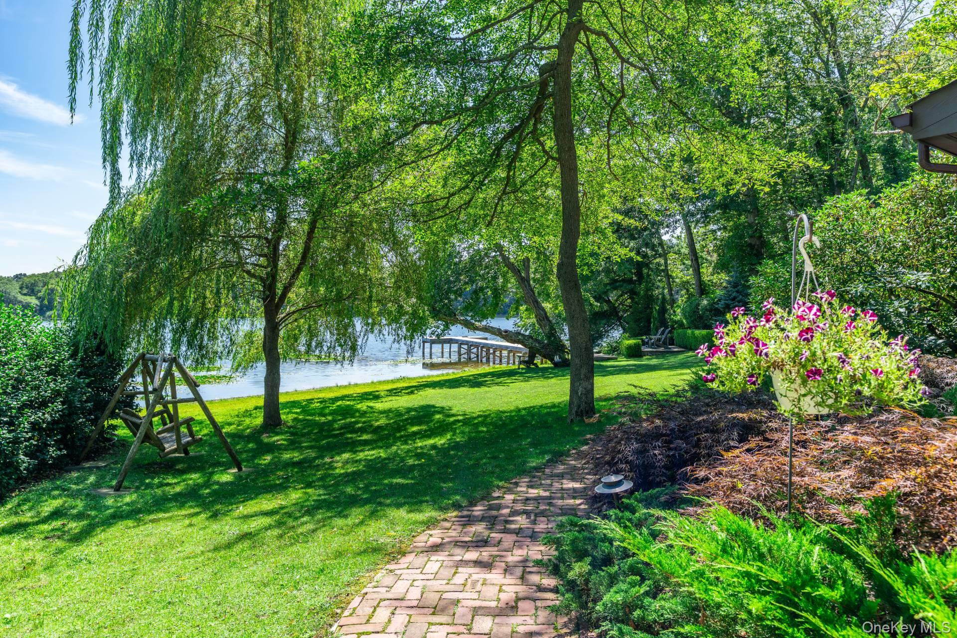 THE LAKE HOUSE – For Sale photo 2